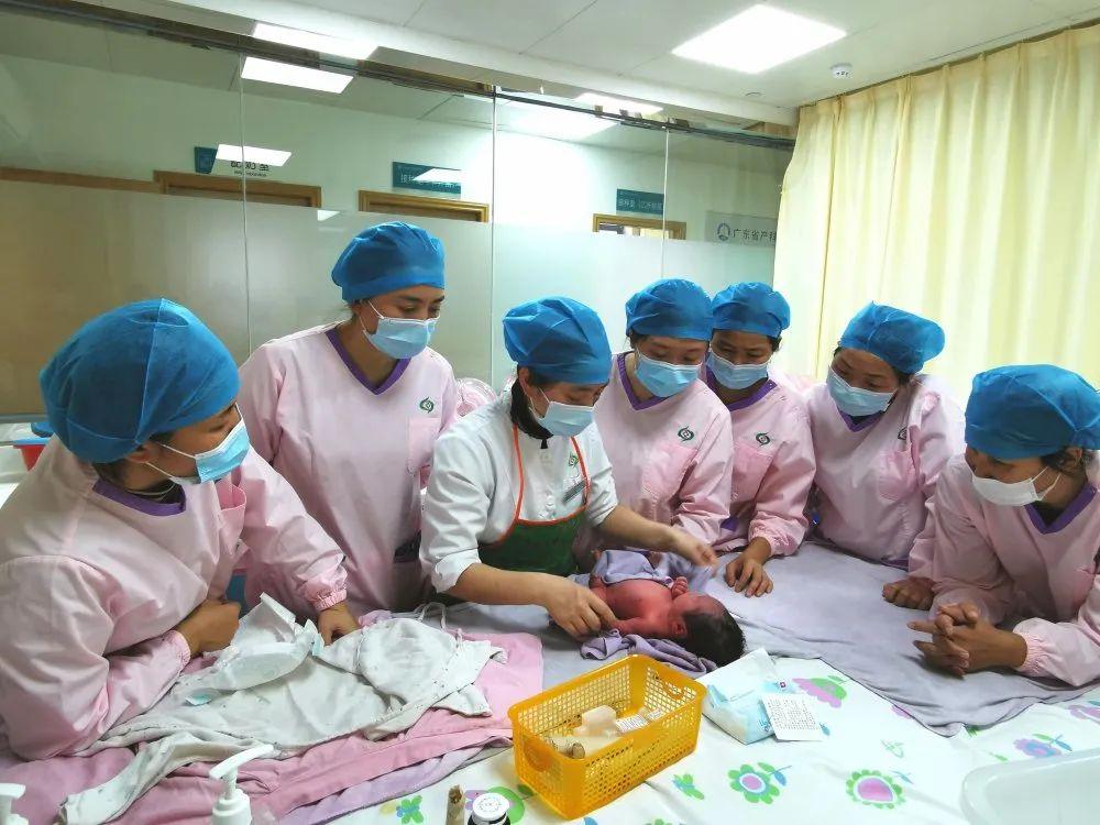 子洲县妇婴监护型护送